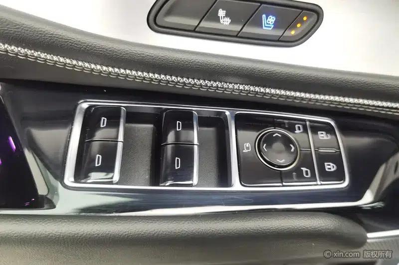 2023 Cadillac GT4 25T Luxury — миниатюра 23