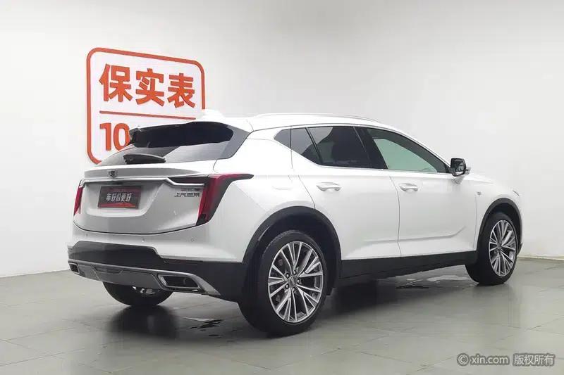 2023 Cadillac GT4 25T Luxury — миниатюра 4
