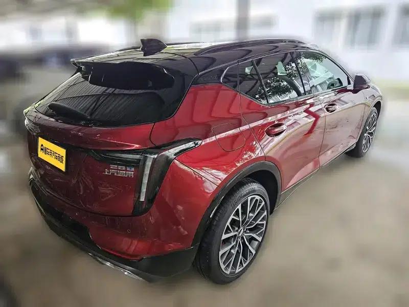 2023 Cadillac GT4 28T Platinum — миниатюра 2