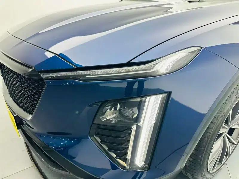 2023 Cadillac GT4 25T Premium — миниатюра 12