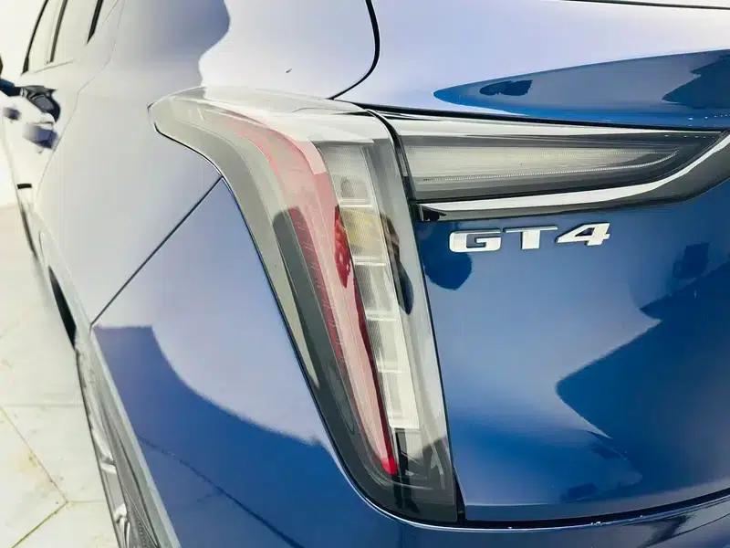 2023 Cadillac GT4 25T Premium — миниатюра 13