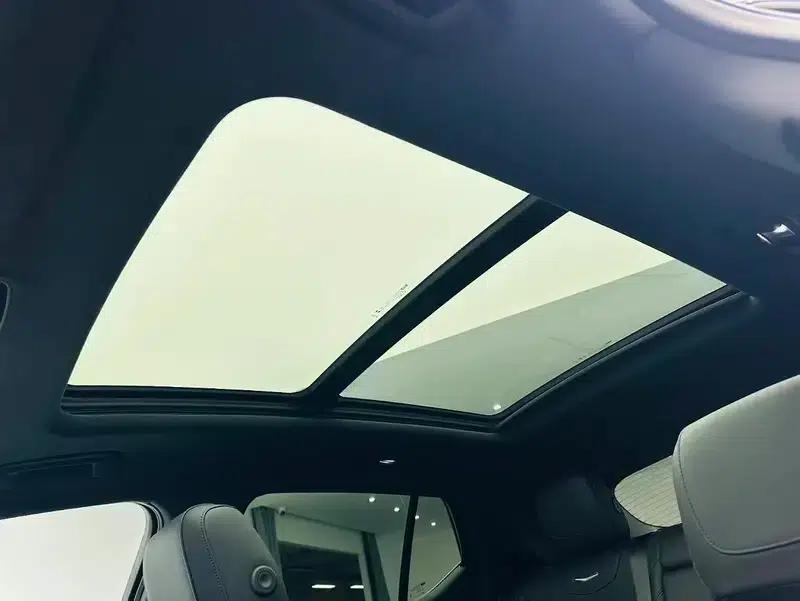 2023 Cadillac GT4 25T Premium — миниатюра 19