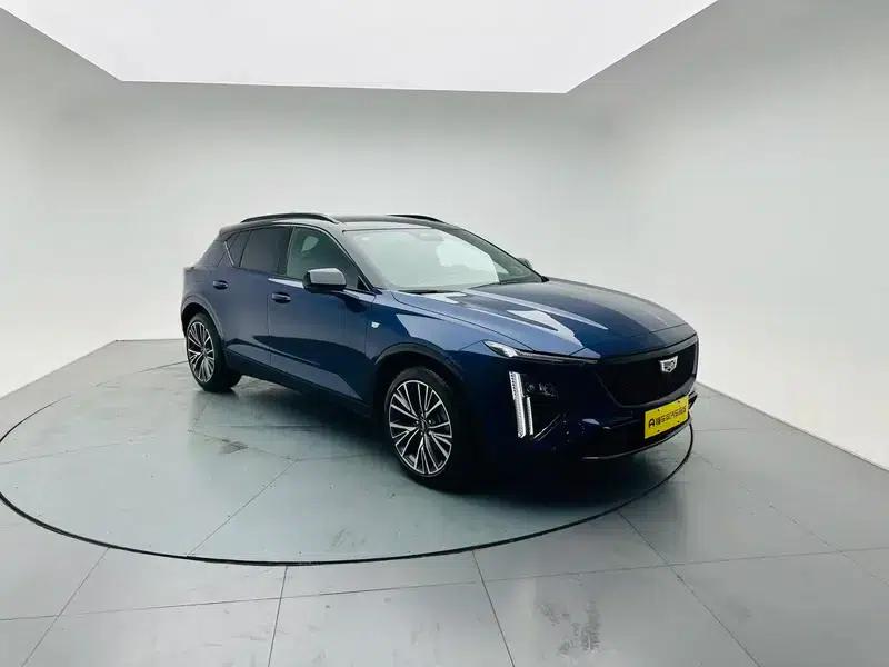 2023 Cadillac GT4 25T Premium — миниатюра 3