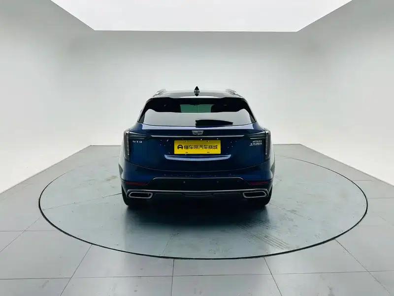2023 Cadillac GT4 25T Premium — миниатюра 6