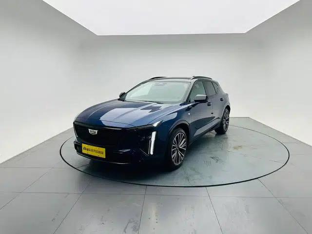 2023 Cadillac GT4 25T Premium