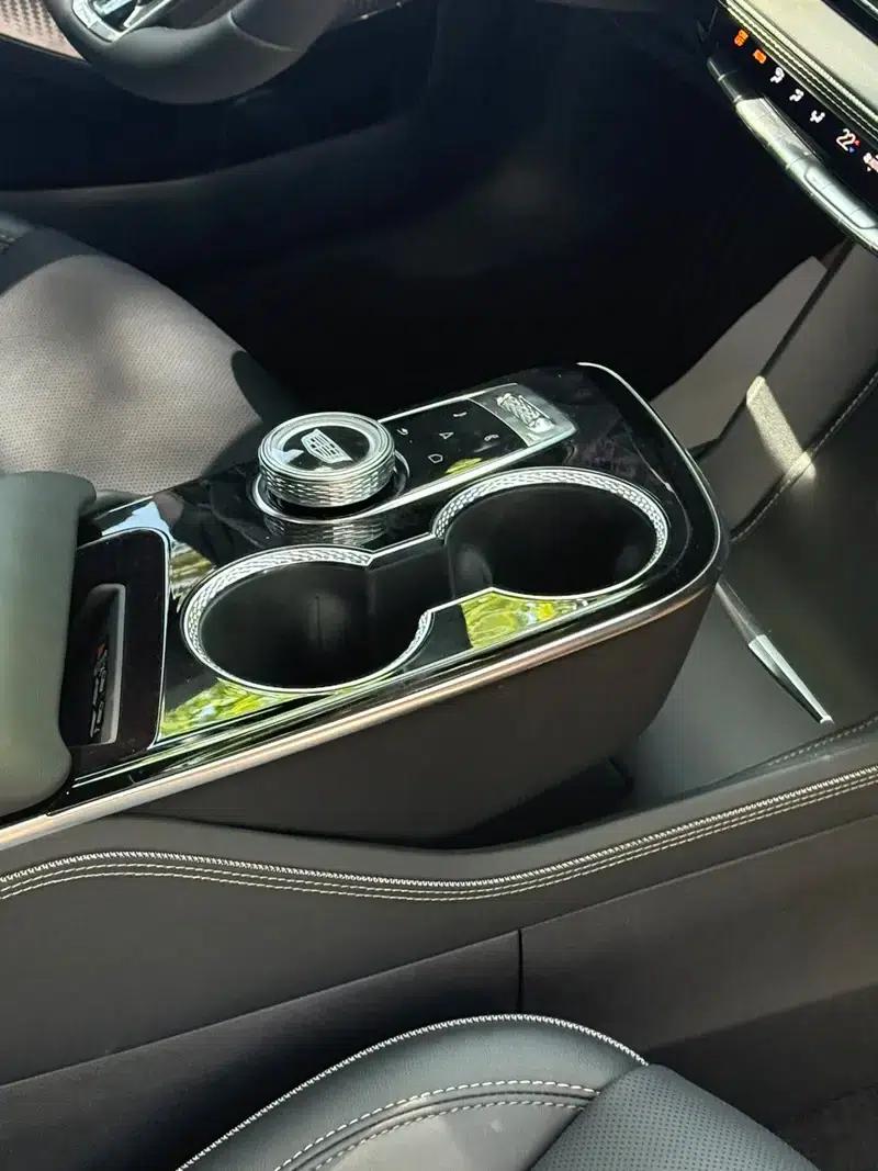 2023 Cadillac GT4 25T Premium — миниатюра 13