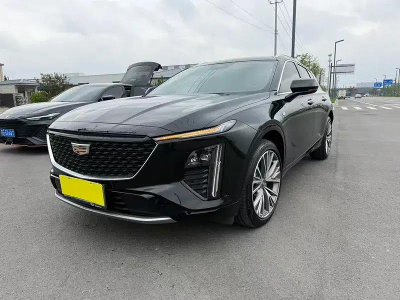 2023 Cadillac GT4 25T Luxury — миниатюра 1