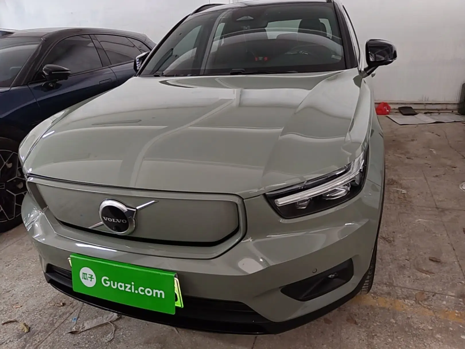 Volvo XC40 New Energy 2022 Long-Range PRO Version — миниатюра 2