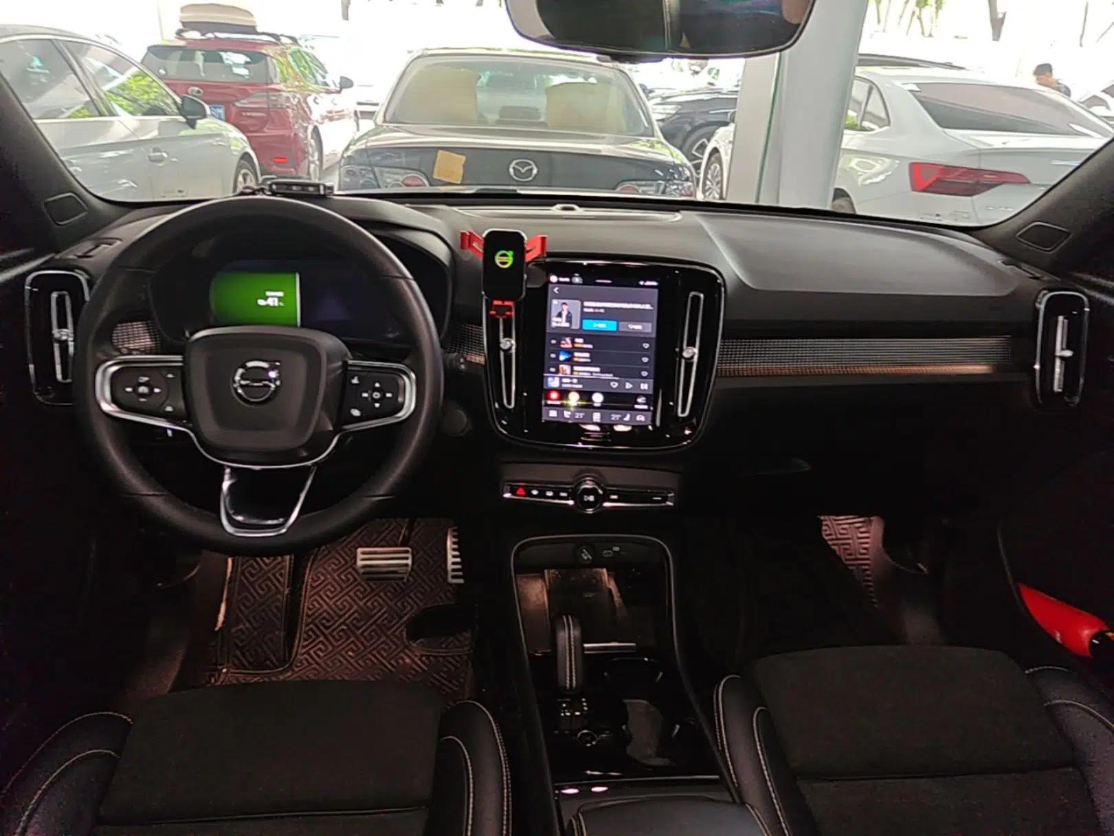 Volvo XC40 New Energy 2022 Long-Range PRO Version — миниатюра 12