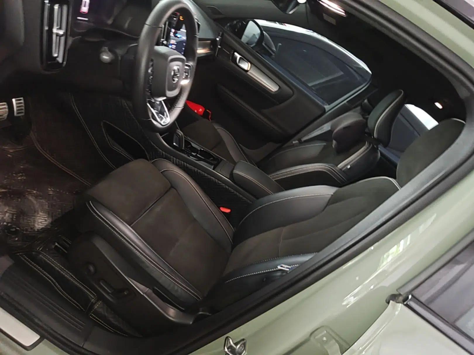Volvo XC40 New Energy 2022 Long-Range PRO Version — миниатюра 17