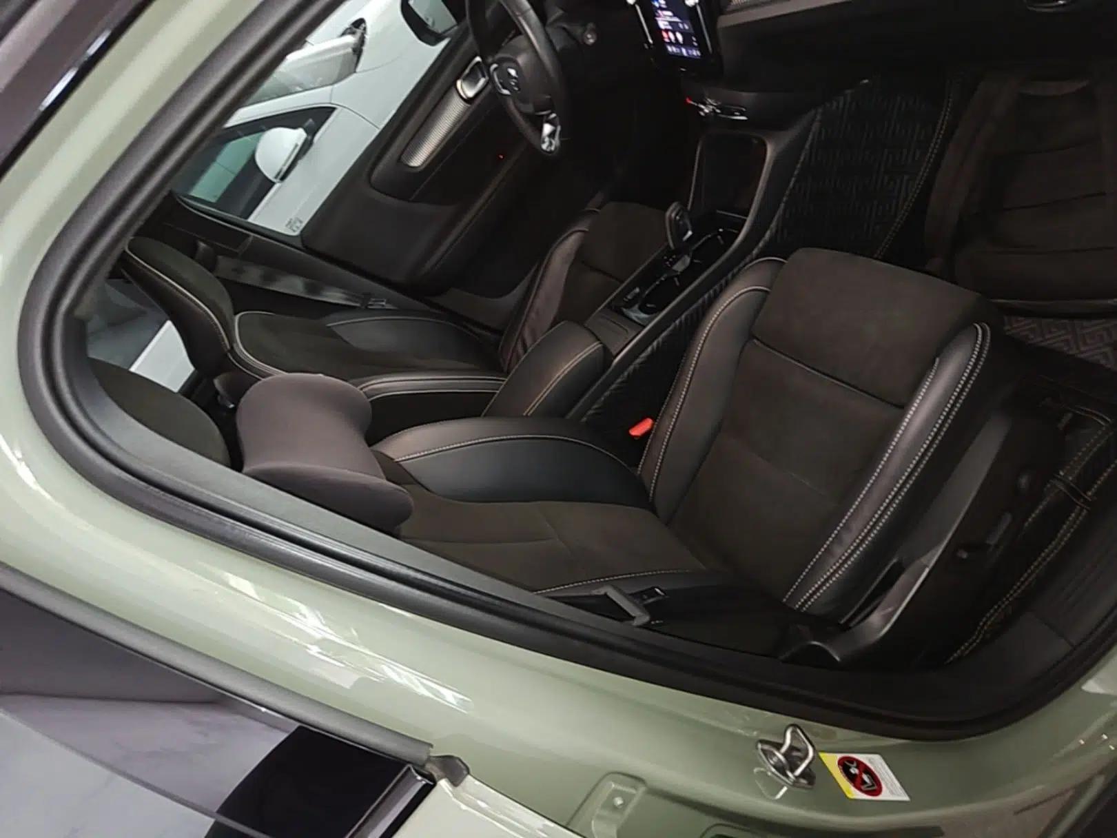 Volvo XC40 New Energy 2022 Long-Range PRO Version — миниатюра 19