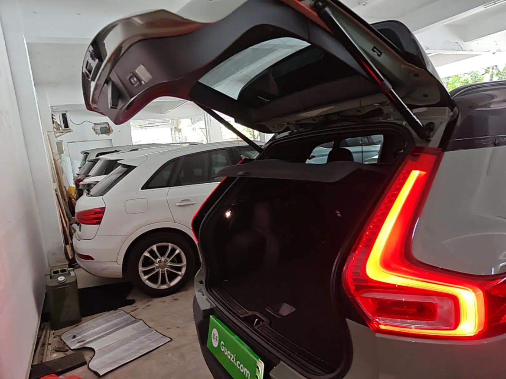 Volvo XC40 New Energy 2022 Long-Range PRO Version — миниатюра 22