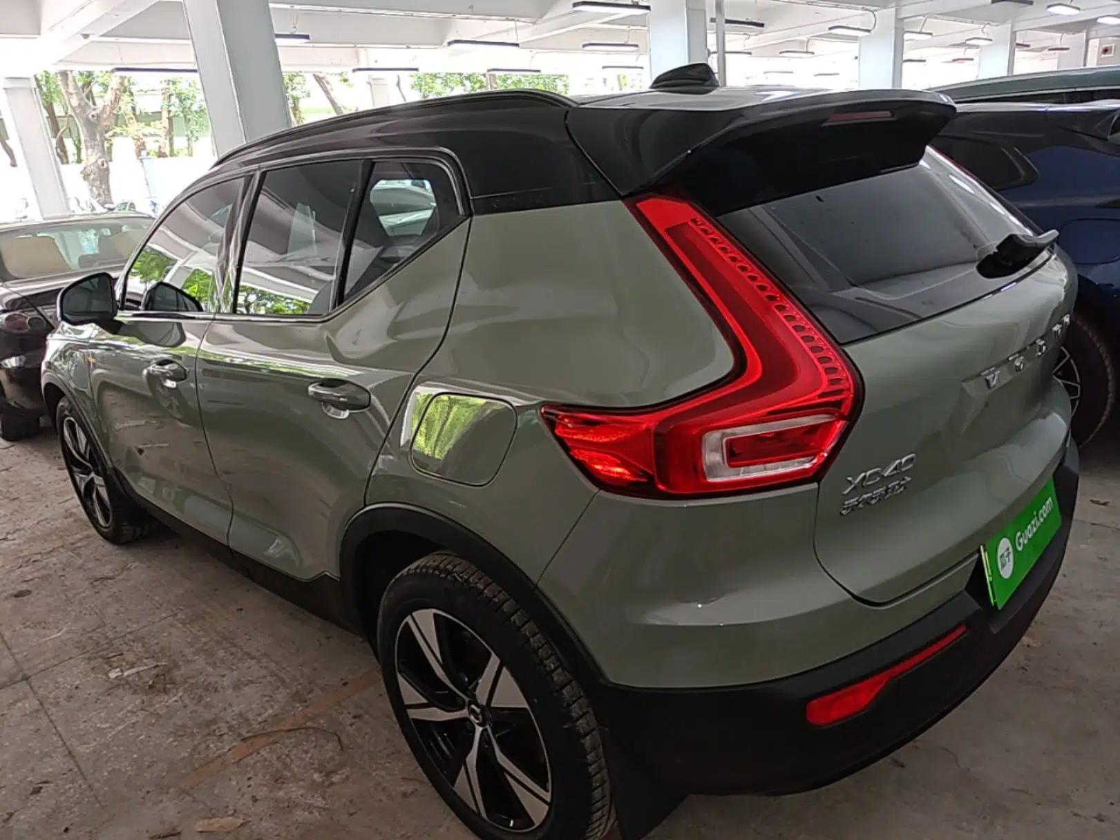 Volvo XC40 New Energy 2022 Long-Range PRO Version — миниатюра 4