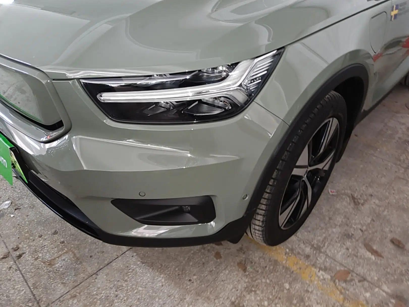 Volvo XC40 New Energy 2022 Long-Range PRO Version — миниатюра 8