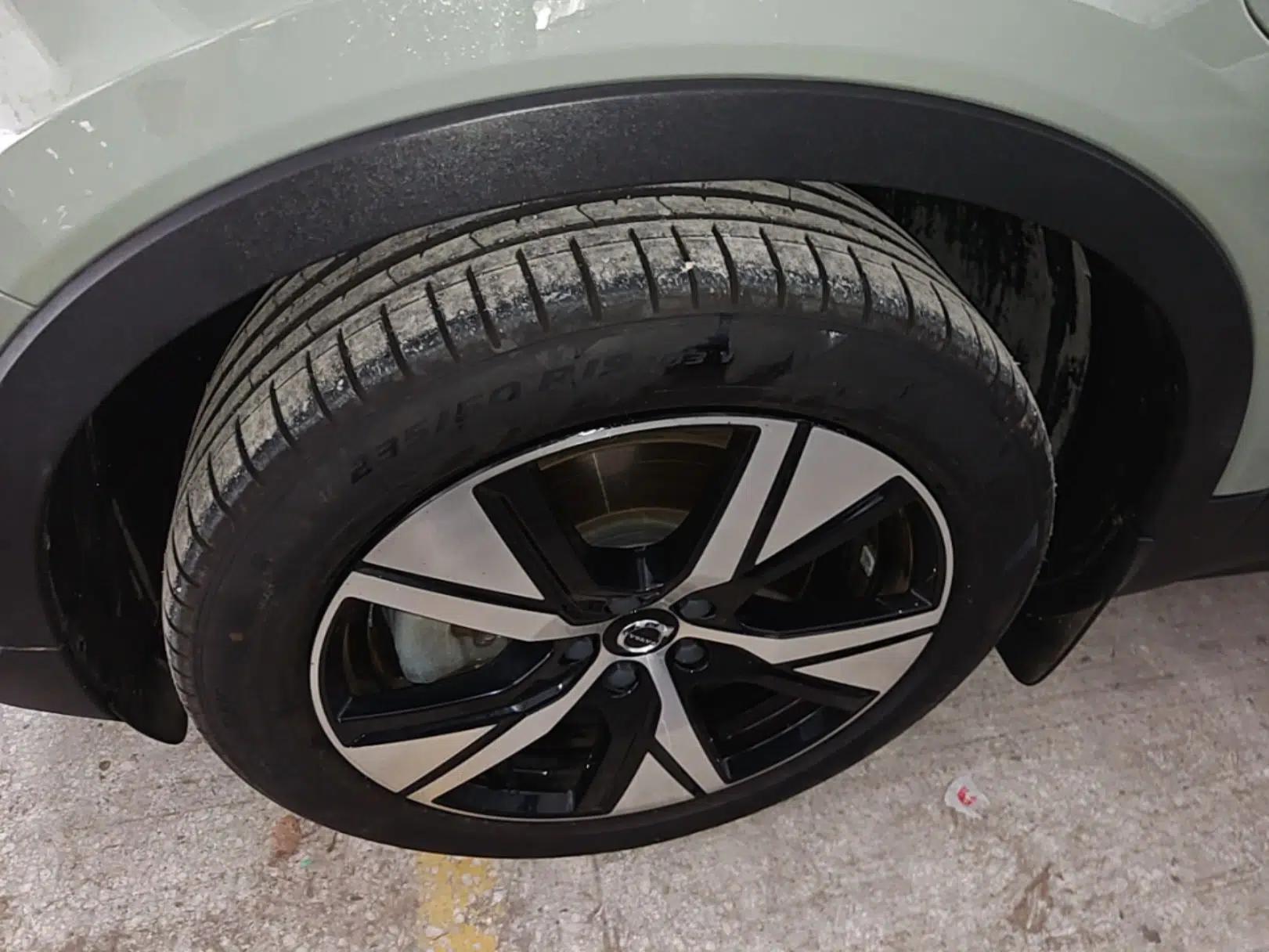 Volvo XC40 New Energy 2022 Long-Range PRO Version — миниатюра 10