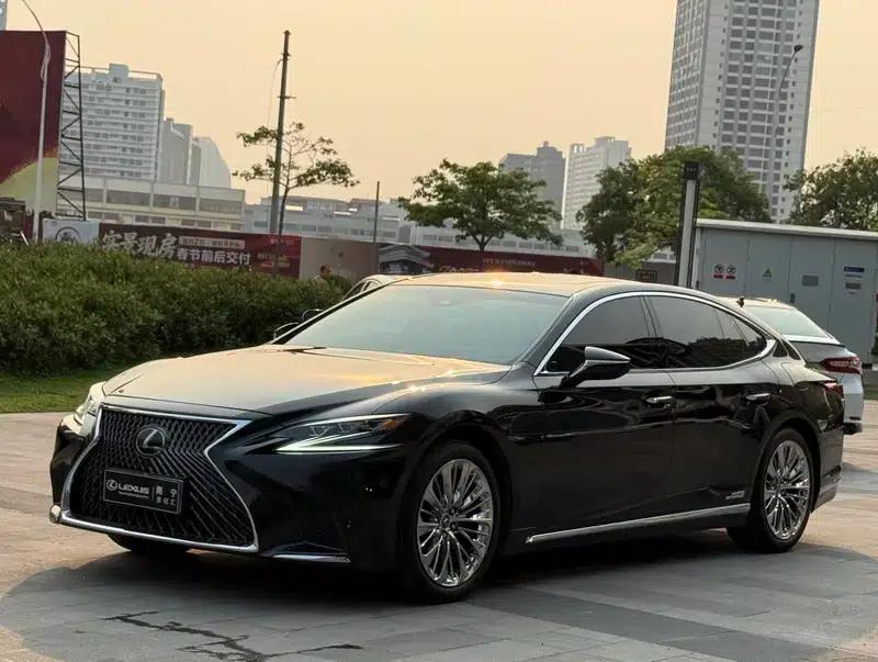 Lexus LS 2018 500h Executive Edition (China VI Emission Standard) — миниатюра 1