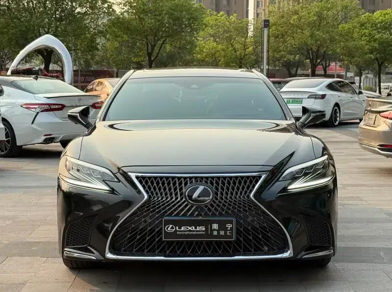 Lexus LS 2018 500h Executive Edition (China VI Emission Standard) — миниатюра 2