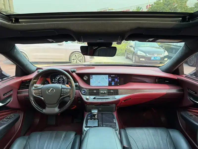 Lexus LS 2018 500h Executive Edition (China VI Emission Standard) — миниатюра 15