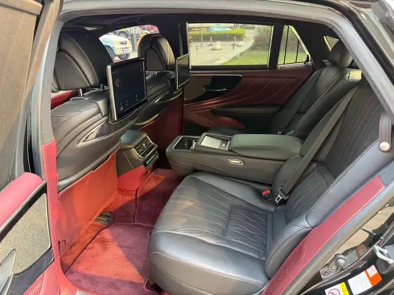Lexus LS 2018 500h Executive Edition (China VI Emission Standard) — миниатюра 19