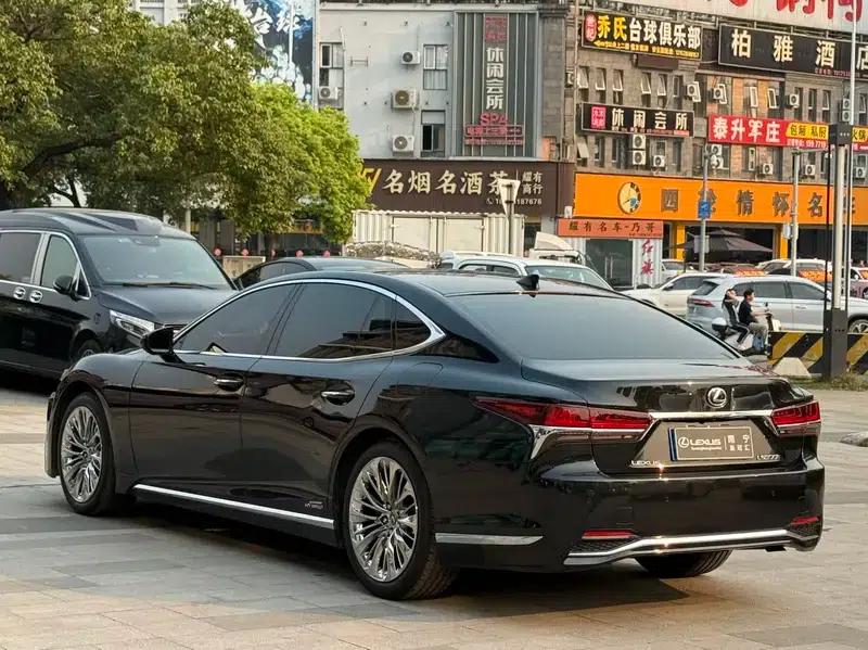 Lexus LS 2018 500h Executive Edition (China VI Emission Standard) — миниатюра 4