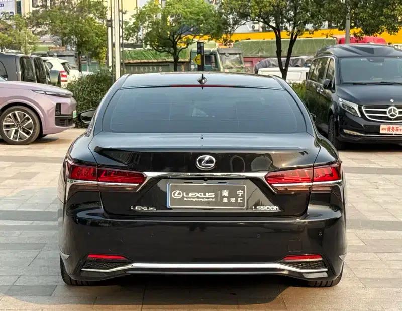Lexus LS 2018 500h Executive Edition (China VI Emission Standard) — миниатюра 5