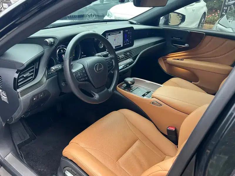 Lexus LS 2021 500h Premium Edition — миниатюра 12