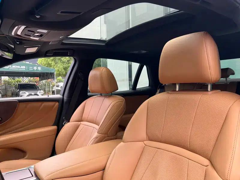 Lexus LS 2021 500h Premium Edition — миниатюра 13