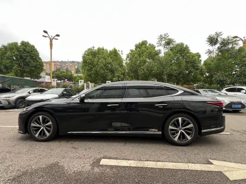 Lexus LS 2021 500h Premium Edition — миниатюра 3