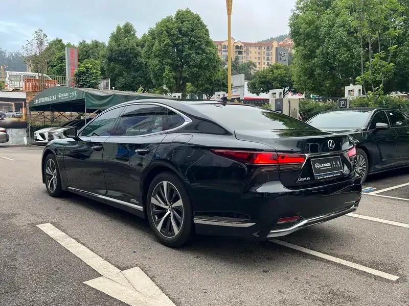 Lexus LS 2021 500h Premium Edition — миниатюра 4