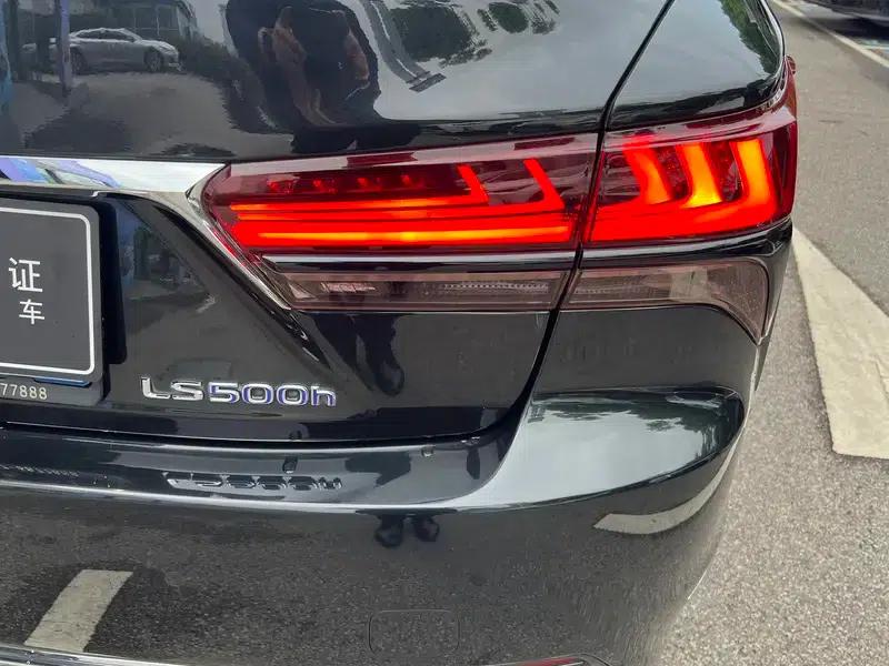 Lexus LS 2021 500h Premium Edition — миниатюра 10