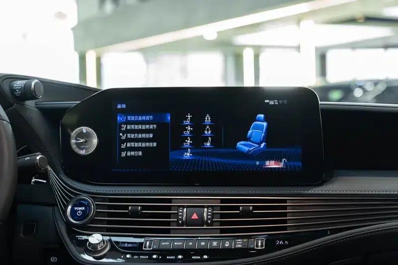 Lexus LS 2021 500h Luxury Edition — миниатюра 11
