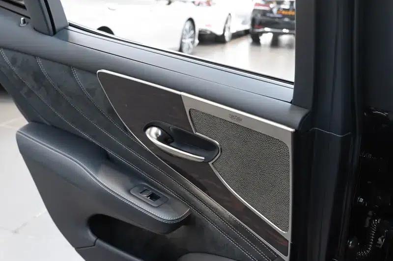Lexus LS 2021 500h Luxury Edition — миниатюра 12