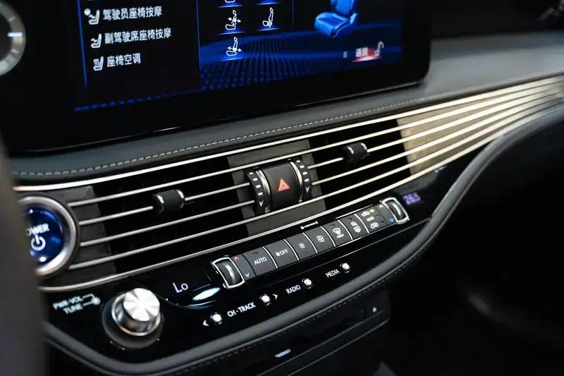 Lexus LS 2021 500h Luxury Edition — миниатюра 15