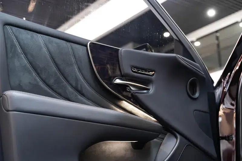 Lexus LS 2021 500h Luxury Edition — миниатюра 23
