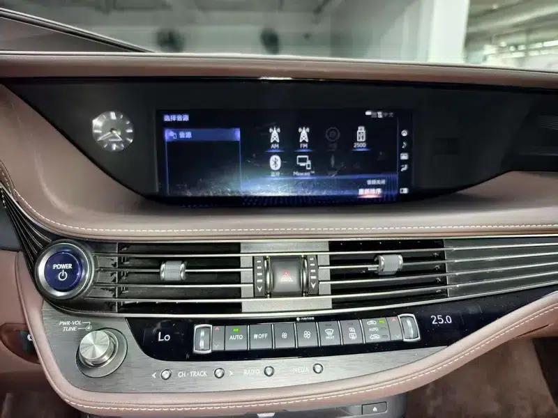 Lexus LS 2020 500h Premium Edition (China VI Emission Standard) — миниатюра 10