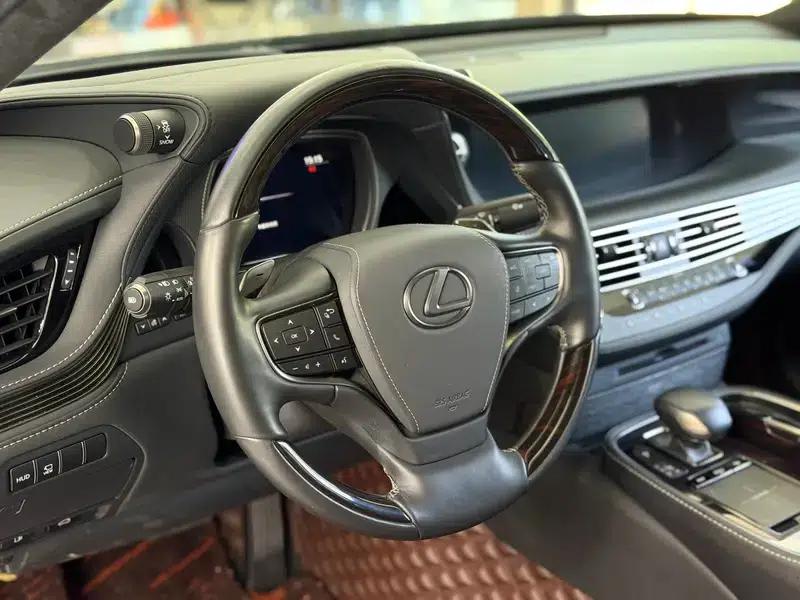 Lexus LS 2020 500h Executive Edition (China VI Emission Standard) — миниатюра 15