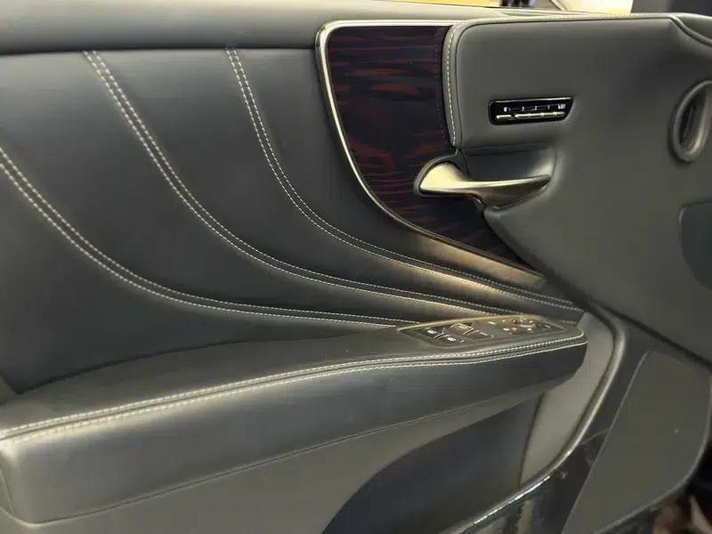 Lexus LS 2020 500h Executive Edition (China VI Emission Standard) — миниатюра 19