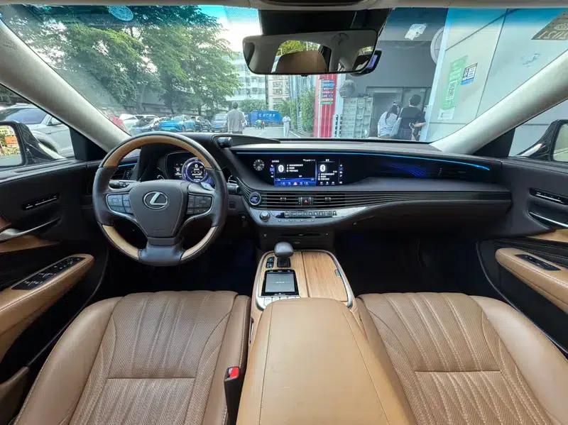 Lexus LS 2018 500h Luxury Edition (China V emission standard) — миниатюра 11