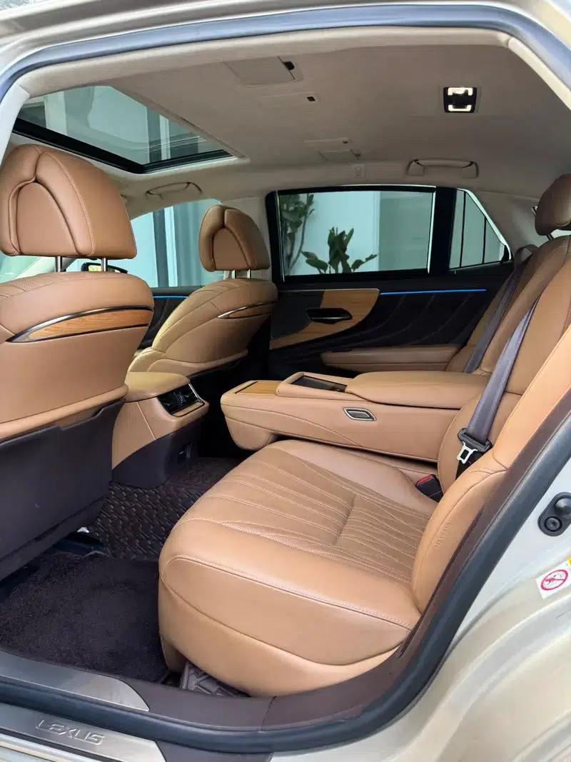 Lexus LS 2018 500h Luxury Edition (China V emission standard) — миниатюра 19