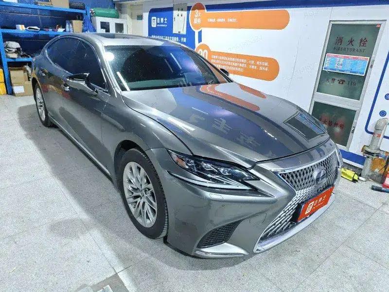 Lexus LS 2018 500h Luxury Edition (China V emission standard) — миниатюра 2