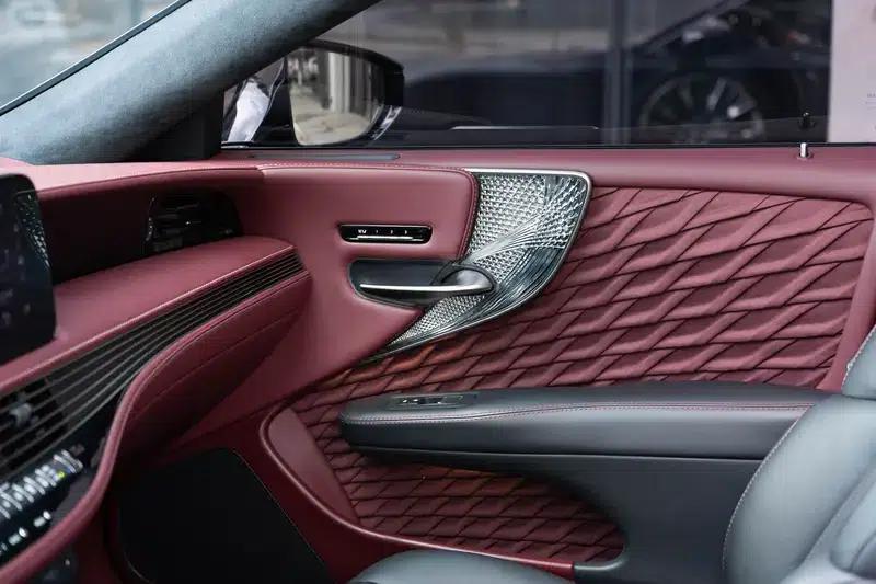 Lexus LS 500h Executive Edition 2021 — миниатюра 17