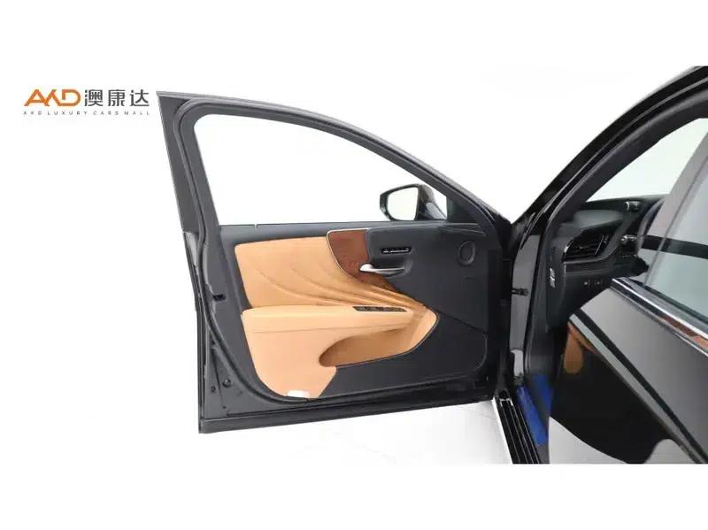 Lexus LS 2021 500h Premium Edition — миниатюра 9