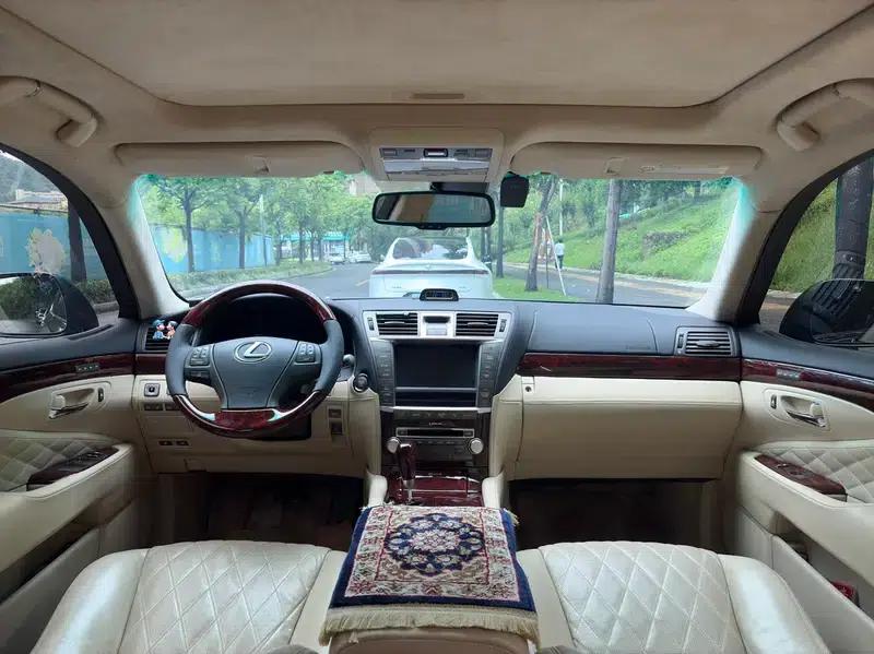 Lexus LS 2010 460L Premium Edition — миниатюра 12