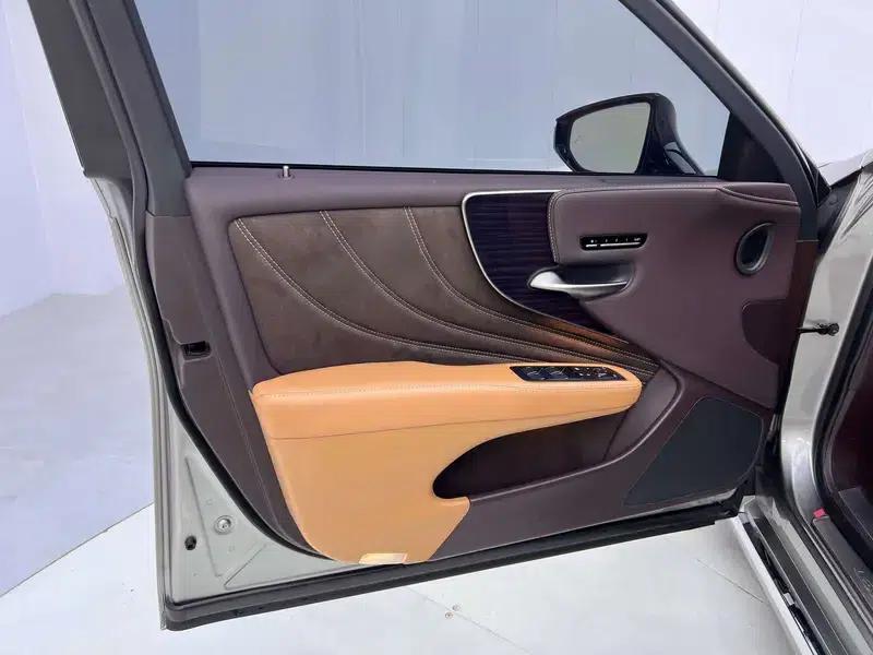 Lexus LS 2020 500h Premium Edition (China VI Emission Standard) — миниатюра 23
