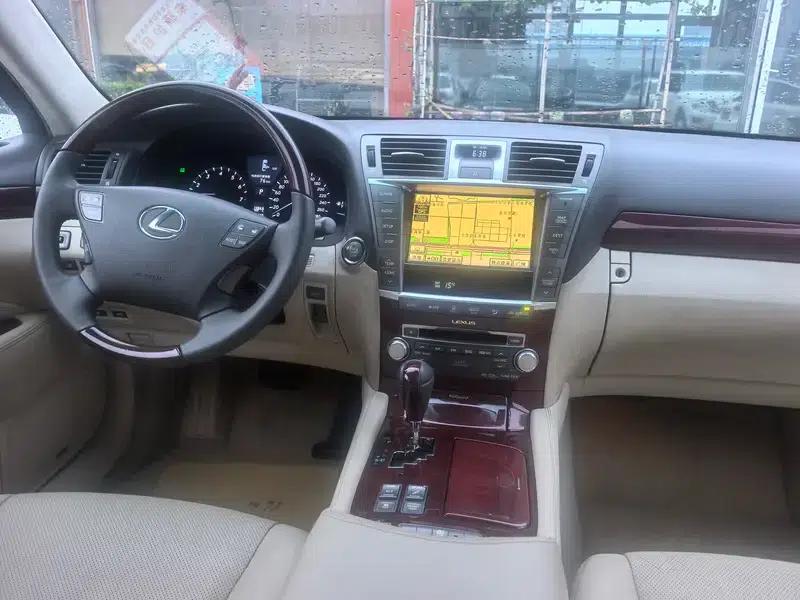 Lexus LS 2010 460L Luxury Edition — миниатюра 9