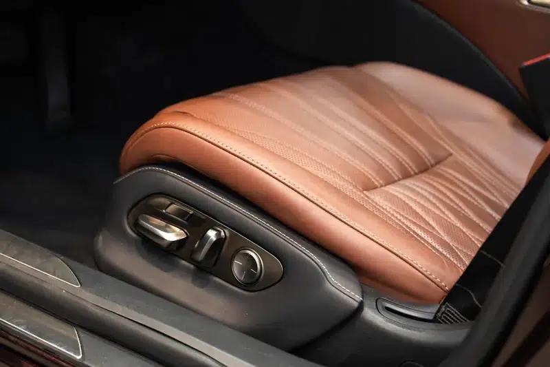 Lexus LS 2018 500h Executive Edition (China VI Emission Standard) — миниатюра 25