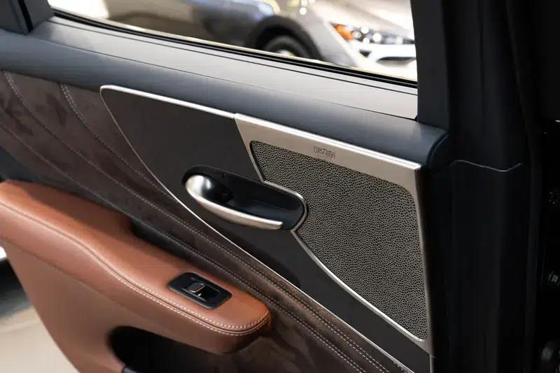 Lexus LS 2018 500h Executive Edition (China VI Emission Standard) — миниатюра 6