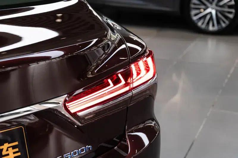 Lexus LS 2018 500h Executive Edition (China VI Emission Standard) — миниатюра 8