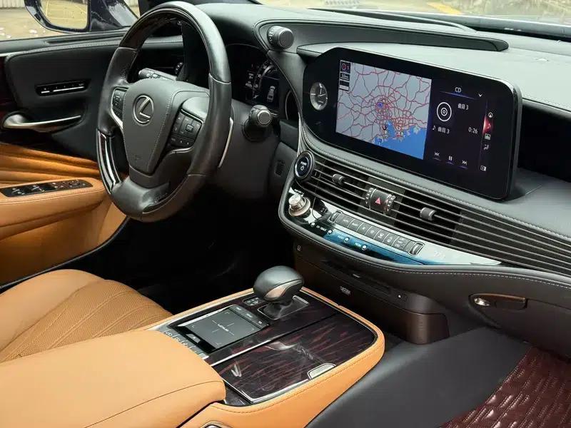 Lexus LS 2021 500h Luxury Edition — миниатюра 12