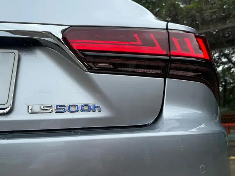 Lexus LS 2021 500h Luxury Edition — миниатюра 5